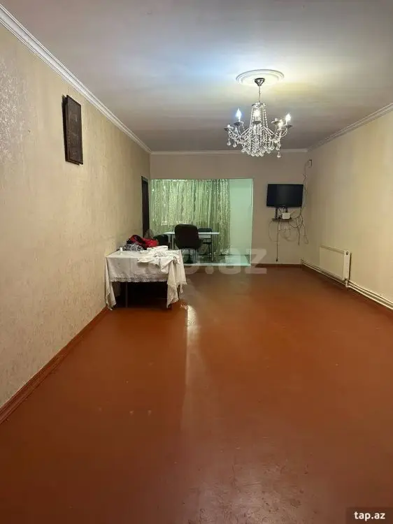 700 AZN - 3 otaqlı mənzil Kirayə (aylıq), Bakı