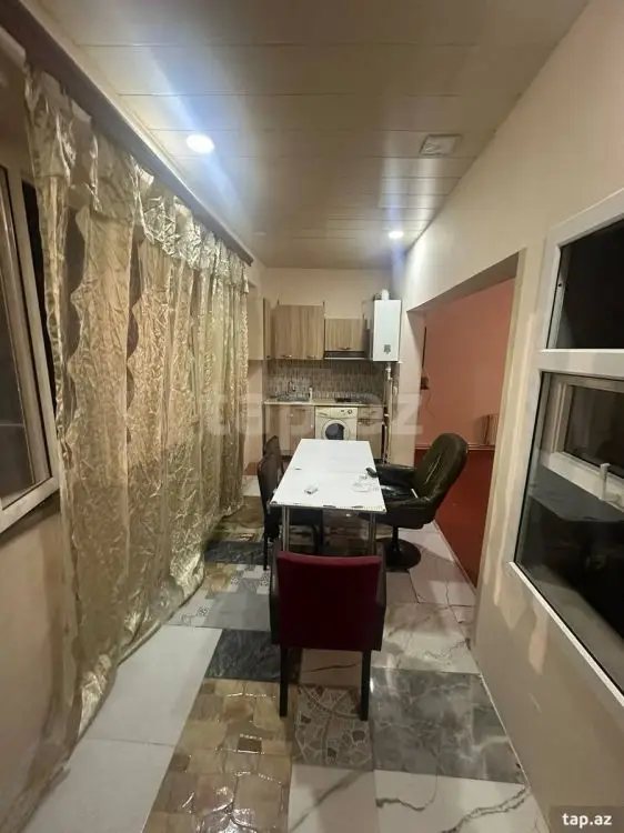 700 AZN - 3 otaqlı mənzil Kirayə (aylıq), Bakı