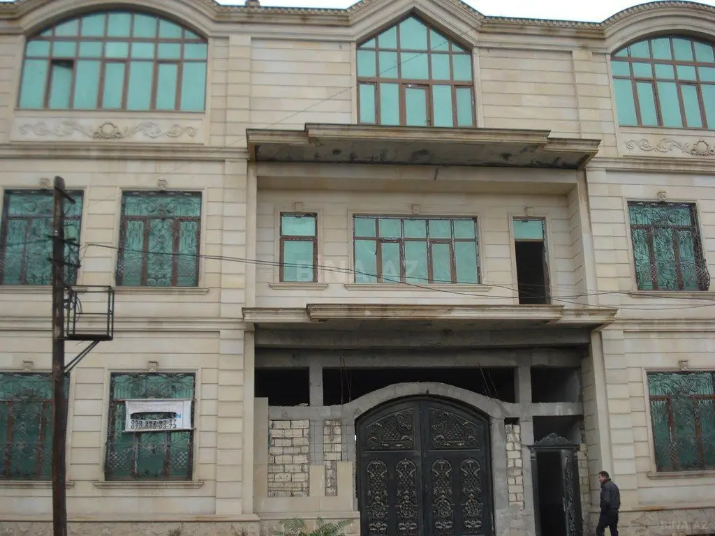 160 000 AZN - 11 otaqlı mənzil Satılır, Şəmkir