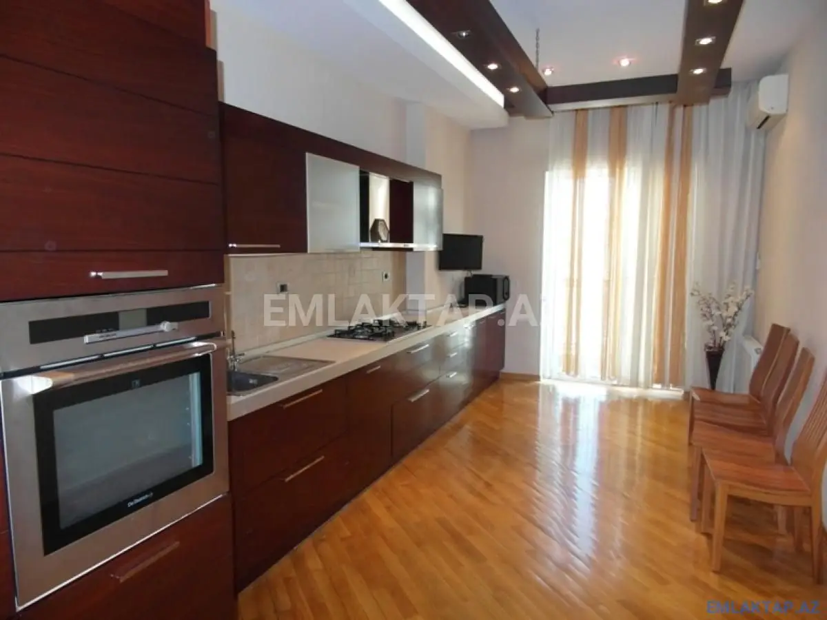 1 800 AZN - 5 otaqlı mənzil Kirayə (aylıq), Nərimanov, Bakı