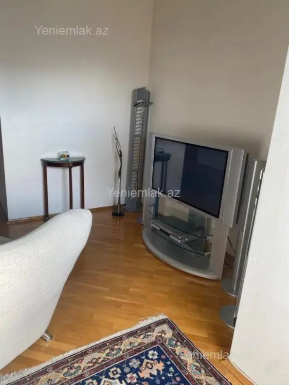 470 000 AZN - 5 otaqlı mənzil Satılır, Nizami, Bakı