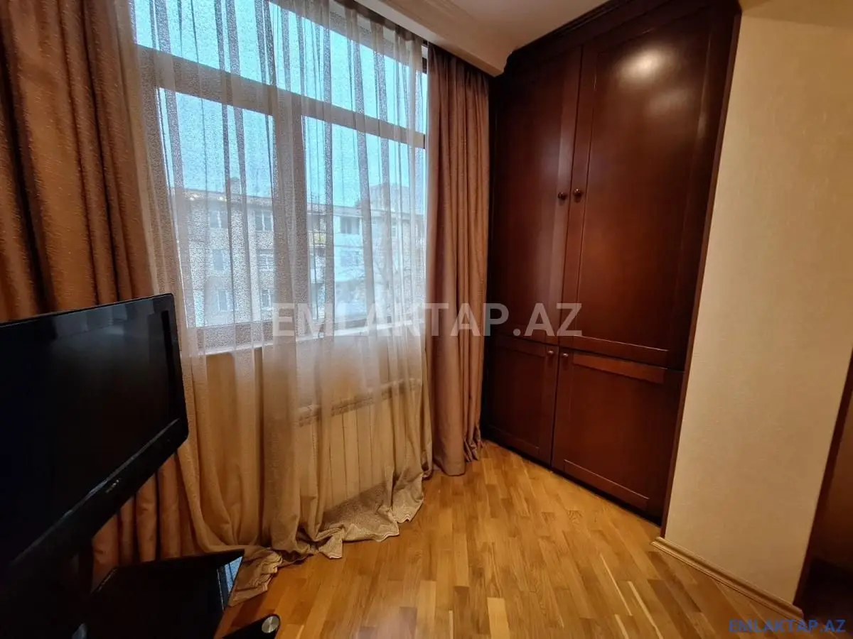 800 AZN - 3 otaqlı mənzil Kirayə (aylıq), Yasamal qəs., Yasamal, Bakı