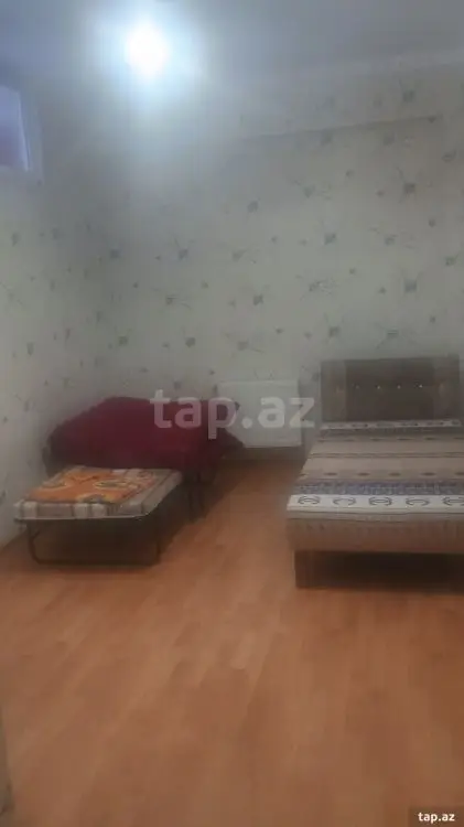 700 AZN - 3 otaqlı mənzil Kirayə (aylıq), Bakı