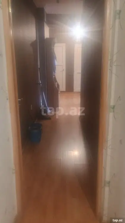 700 AZN - 3 otaqlı mənzil Kirayə (aylıq), Bakı