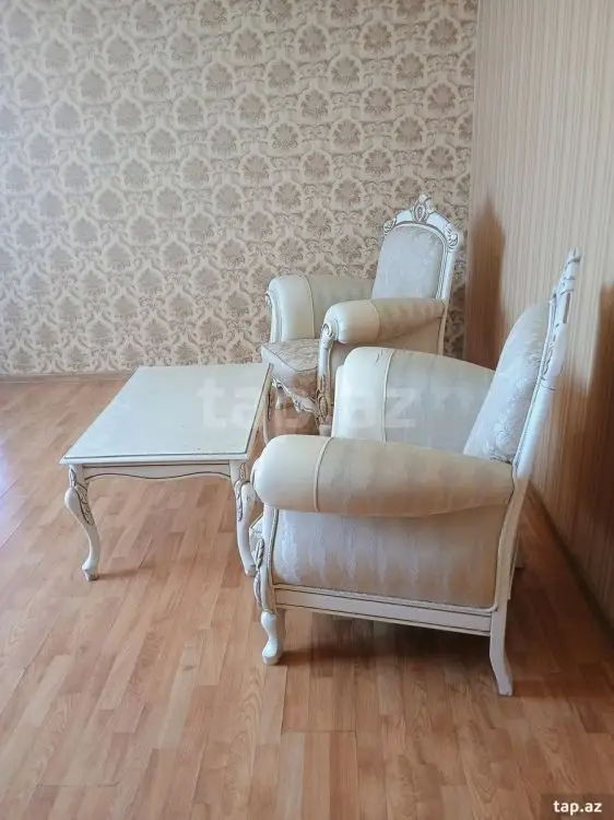 700 AZN - 3 otaqlı mənzil Kirayə (aylıq), Bakı