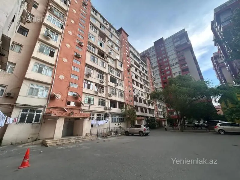 245 000 AZN - 4 otaqlı mənzil Satılır, Nizami, Bakı