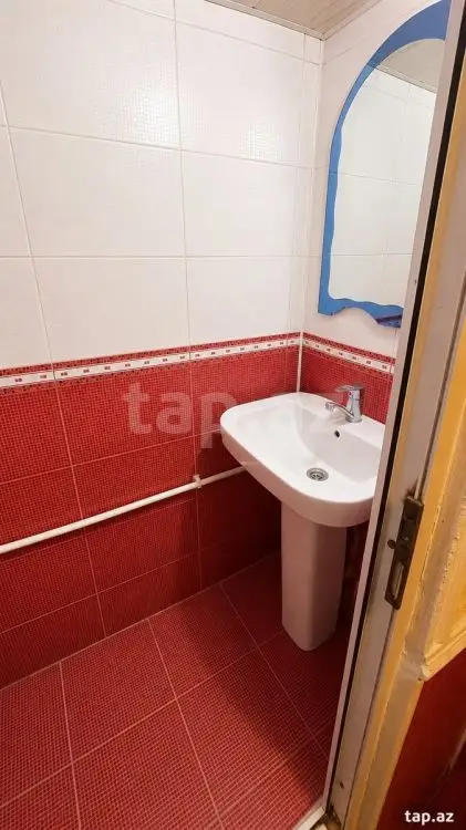 600 AZN - 3 otaqlı mənzil Kirayə (aylıq), Bakı