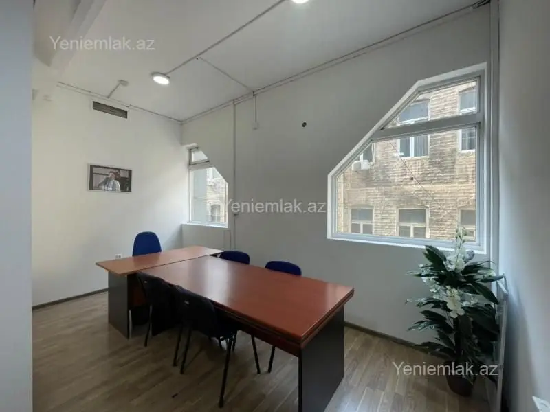 1 100 AZN - 60 m² Obyekt / Ofis Kirayə (aylıq), Səbail, Bakı