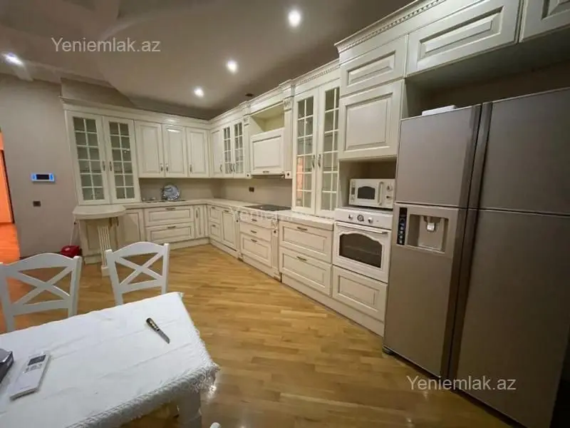 1 700 AZN - 3 otaqlı mənzil Kirayə (aylıq), Xətai, Bakı