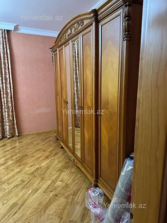 1 300 AZN - 3 otaqlı mənzil Kirayə (aylıq), Yasamal qəs., Yasamal, Bakı