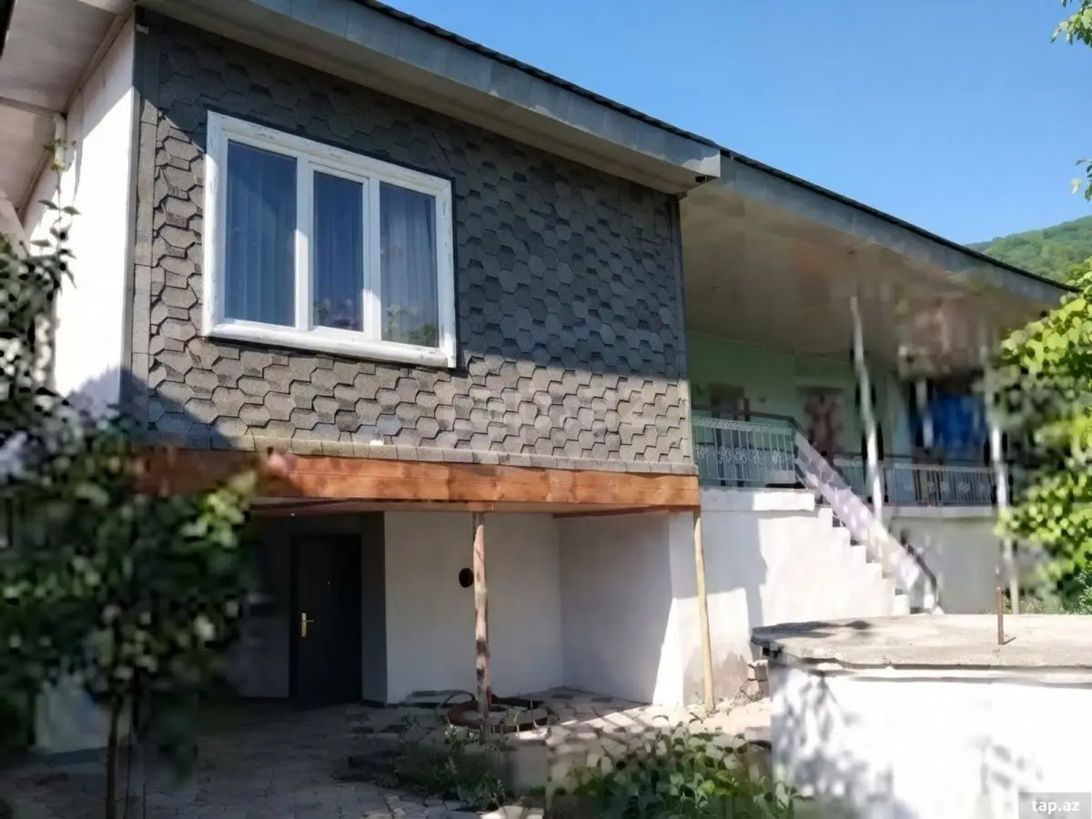 100 AZN - 3 otaqlı mənzil Kirayə (aylıq), Şəki