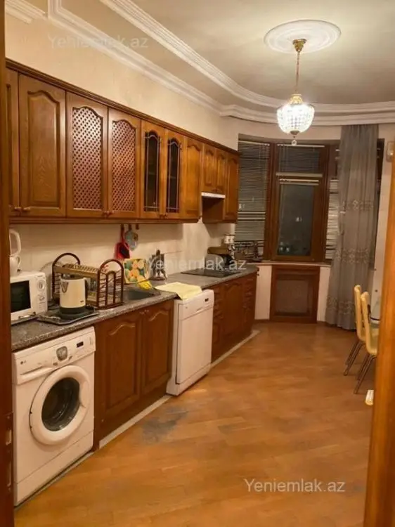 1 300 AZN - 4 otaqlı mənzil Kirayə (aylıq), Nəsimi, Bakı