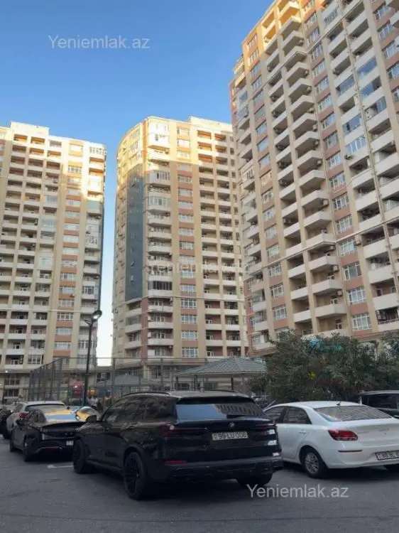 1 300 AZN - 3 otaqlı mənzil Kirayə (aylıq), Xətai, Bakı