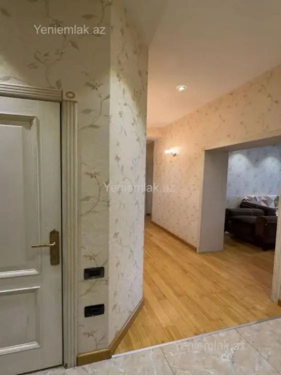 1 300 AZN - 3 otaqlı mənzil Kirayə (aylıq), Xətai, Bakı