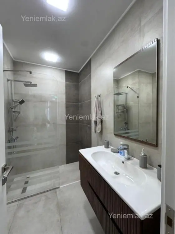 2 500 AZN - 3 otaqlı mənzil Kirayə (aylıq), Ağ şəhər, Xətai, Bakı