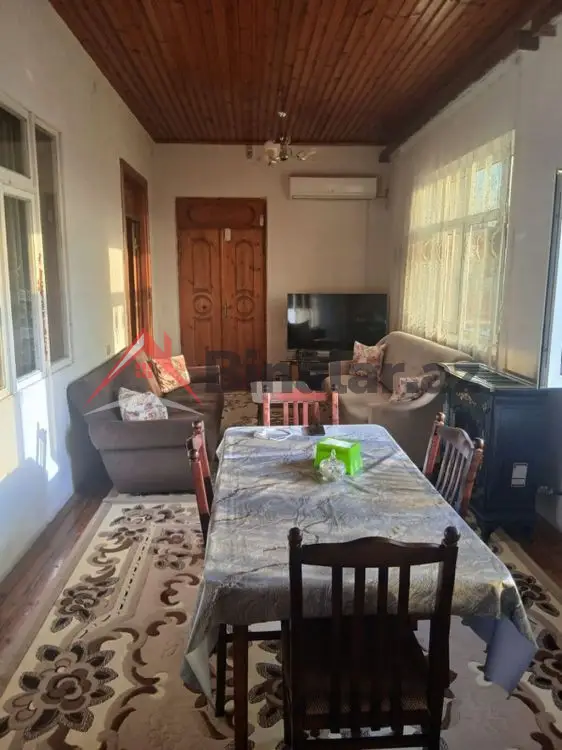 200 AZN - 6 otaqlı mənzil Satılır, Masallı