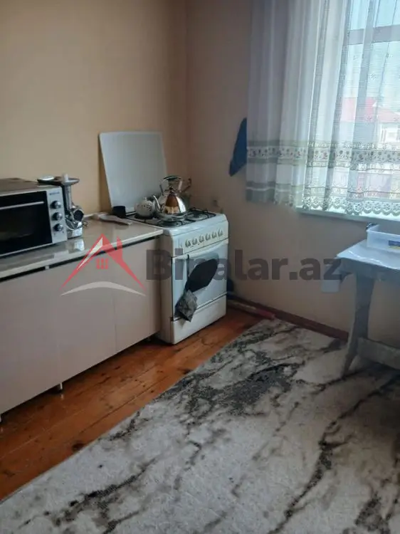 200 AZN - 6 otaqlı mənzil Satılır, Masallı