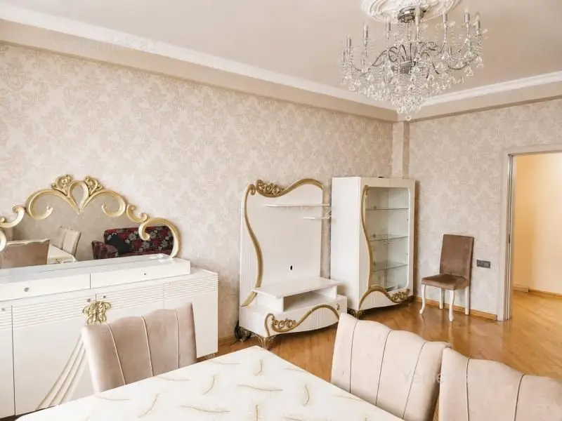 800 AZN - 3 otaqlı mənzil Kirayə (aylıq), Xətai, Bakı