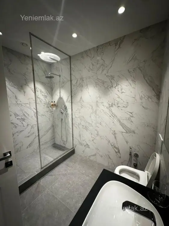 2 500 AZN - 3 otaqlı mənzil Kirayə (aylıq), Ağ şəhər, Xətai, Bakı