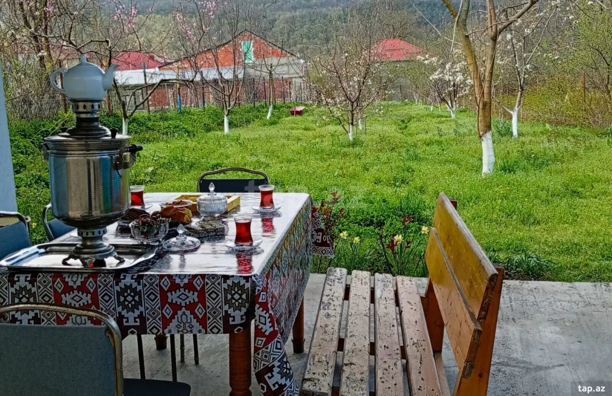 150 AZN - 4 otaqlı mənzil Kirayə (günlük), Qusar