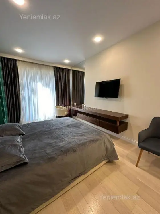 5 000 AZN - 3 otaqlı mənzil Kirayə (aylıq), Səbail, Bakı