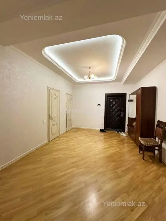 1 200 AZN - 3 otaqlı mənzil Kirayə (aylıq), Yasamal qəs., Yasamal, Bakı