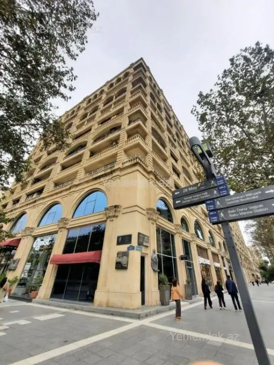 1 400 AZN - 3 otaqlı mənzil Kirayə (aylıq), Səbail, Bakı