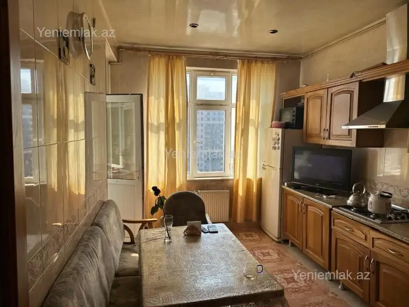 260 000 AZN - 3 otaqlı mənzil Satılır, Badamdar qəs., Səbail, Bakı