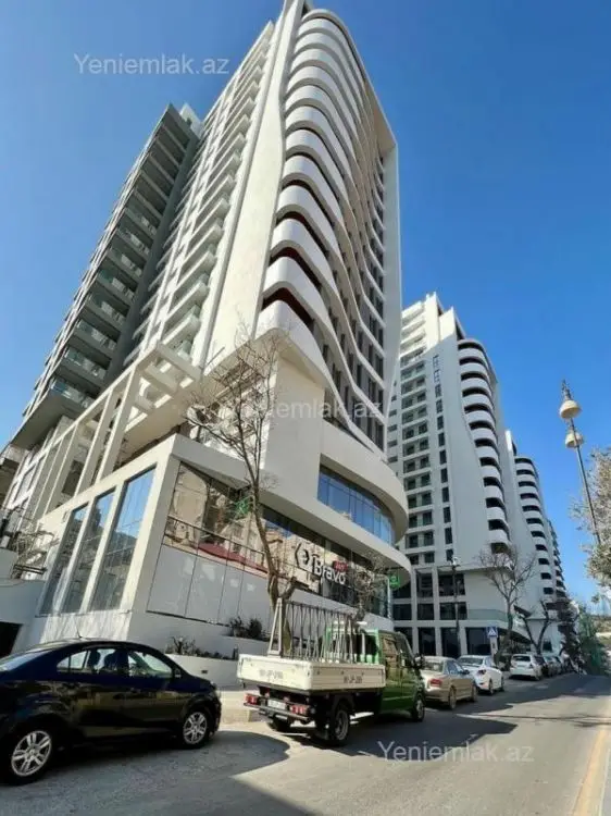 1 300 000 AZN - 5 otaqlı mənzil Satılır, Səbail, Bakı
