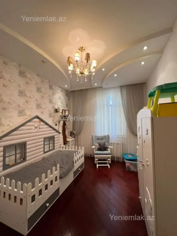 698 000 AZN - 4 otaqlı mənzil Satılır, Səbail, Bakı