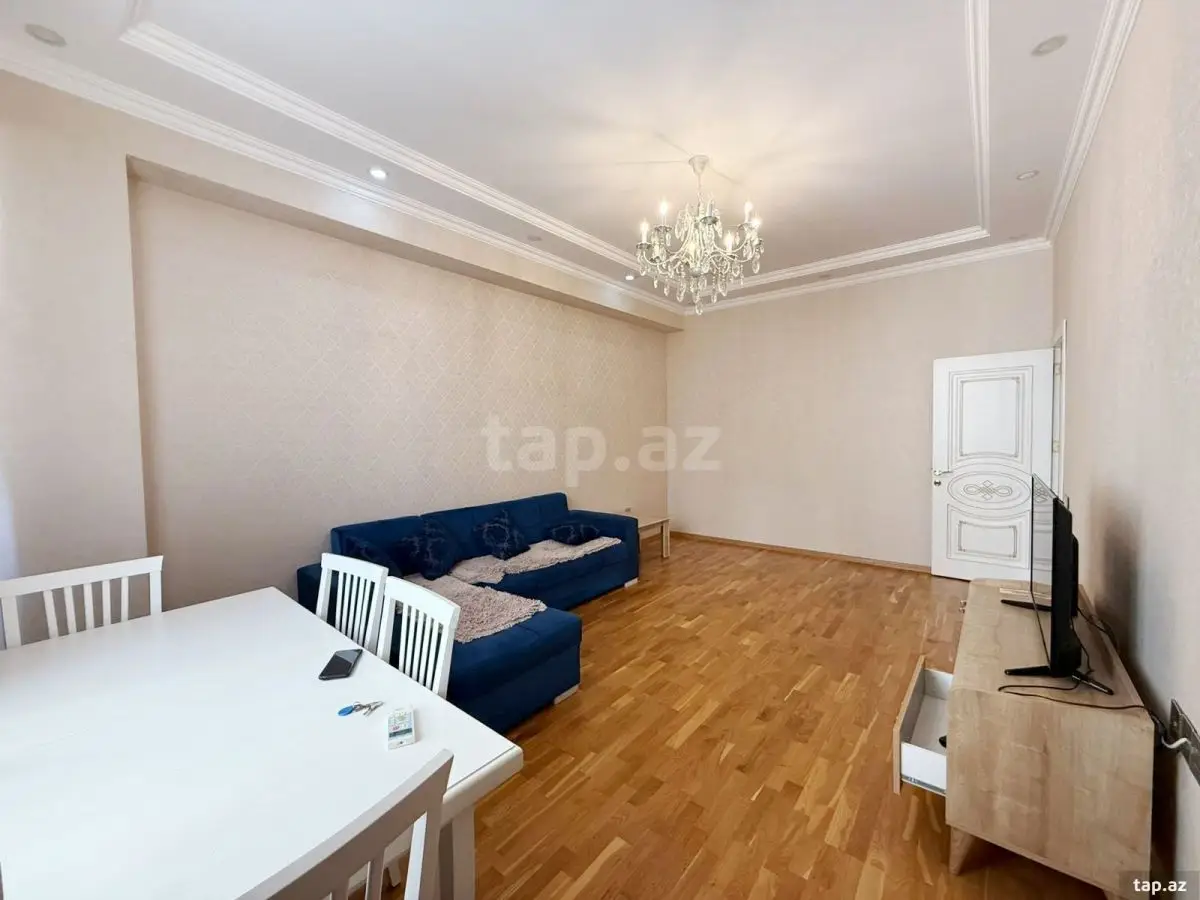 700 AZN - 2 otaqlı mənzil Kirayə (aylıq), Bakı