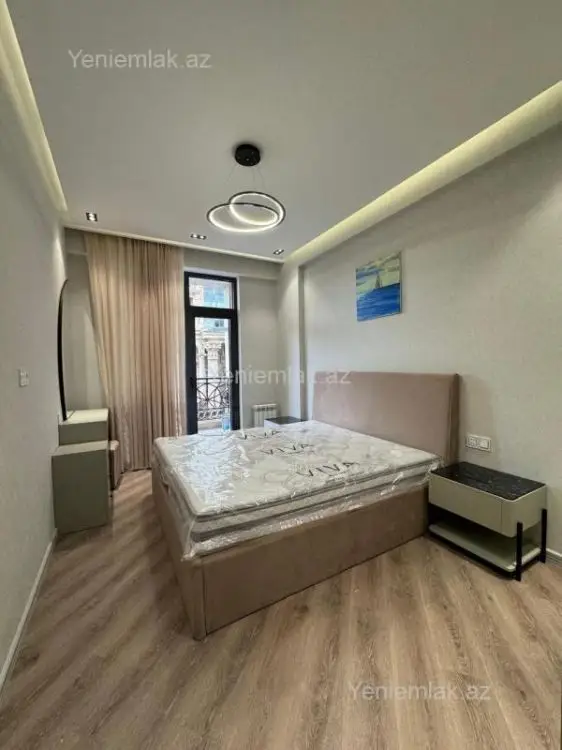 2 400 AZN - 3 otaqlı mənzil Kirayə (aylıq), Xətai, Bakı