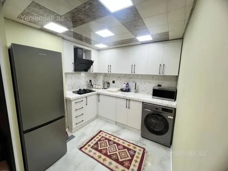 1 000 AZN - 3 otaqlı mənzil Kirayə (aylıq), Səbail, Bakı