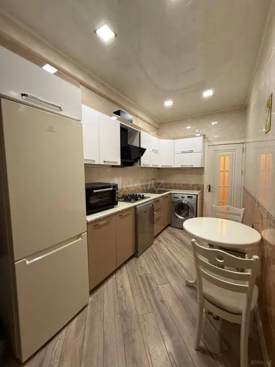 800 AZN - 2 otaqlı mənzil Kirayə (aylıq), 3-cü mikrorayon, Abşeron