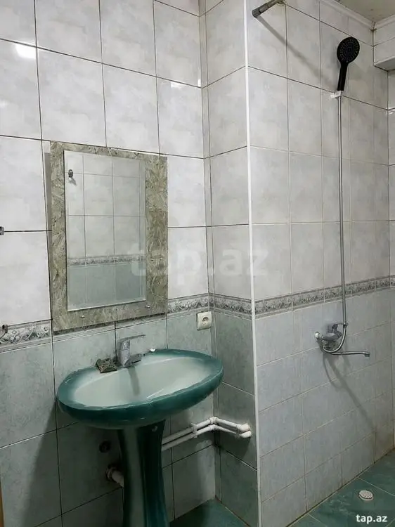 180 AZN - 4 otaqlı mənzil Kirayə (aylıq), Bakı