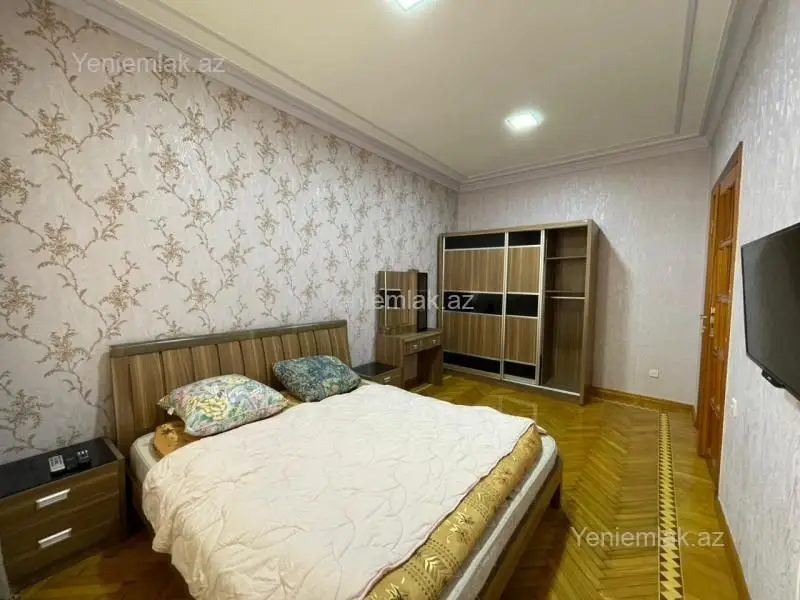 1 300 AZN - 4 otaqlı mənzil Kirayə (aylıq), Səbail, Bakı