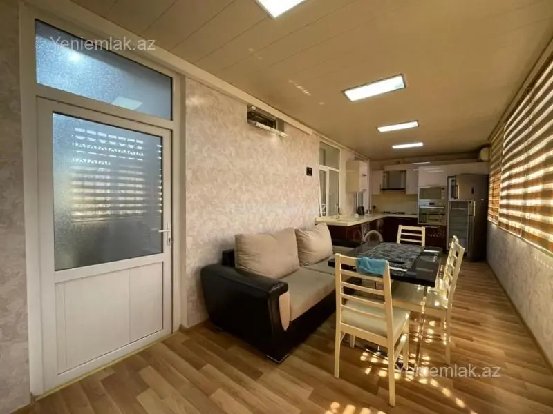1 300 AZN - 4 otaqlı mənzil Kirayə (aylıq), Səbail, Bakı