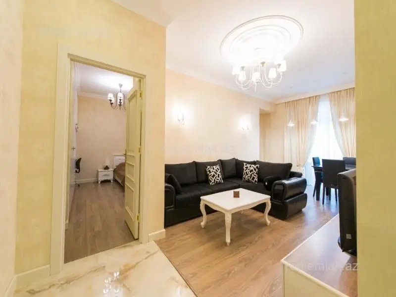 1 100 AZN - 3 otaqlı mənzil Kirayə (aylıq), Yasamal qəs., Yasamal, Bakı