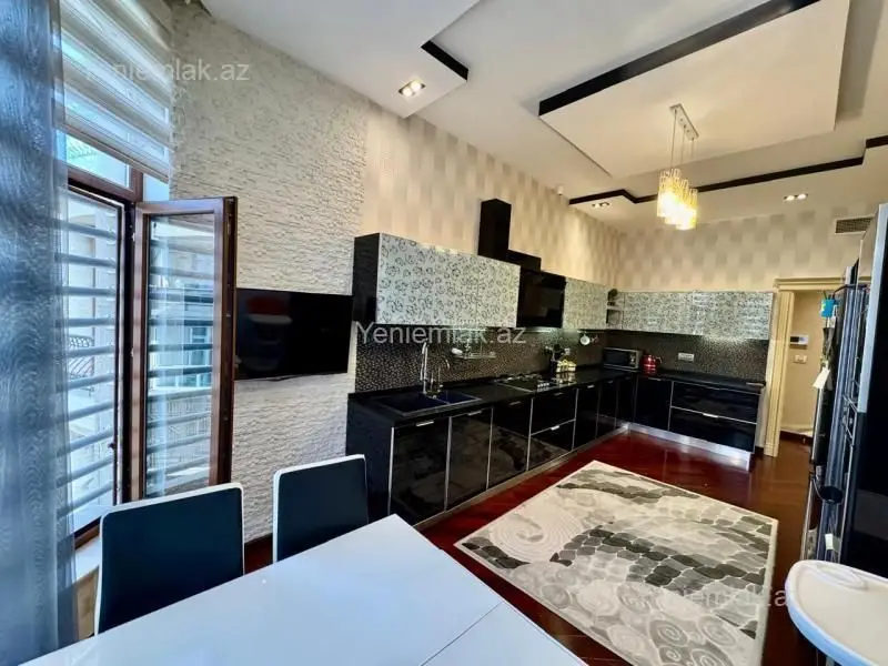 750 000 AZN - 4 otaqlı mənzil Satılır, Səbail, Bakı
