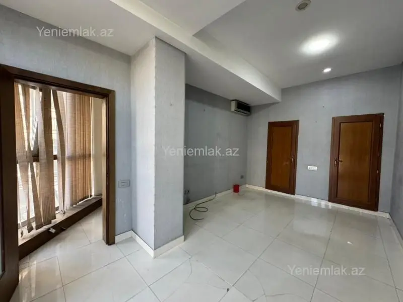 2 700 AZN - 230 m² Obyekt / Ofis Kirayə (aylıq), Nərimanov, Bakı
