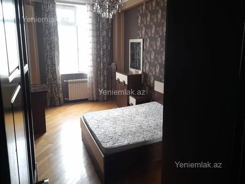 1 000 AZN - 3 otaqlı mənzil Kirayə (aylıq), Xətai, Bakı