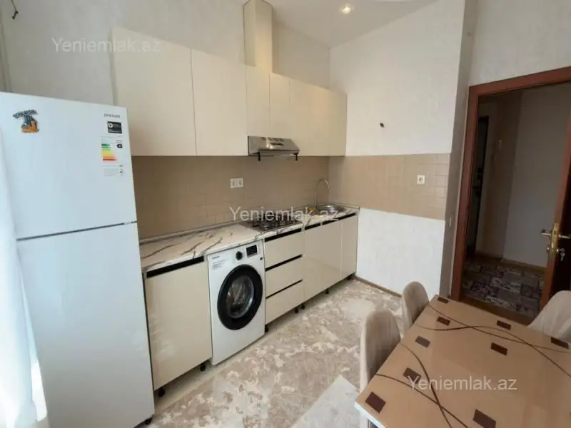 800 AZN - 3 otaqlı mənzil Kirayə (aylıq), Yasamal qəs., Yasamal, Bakı