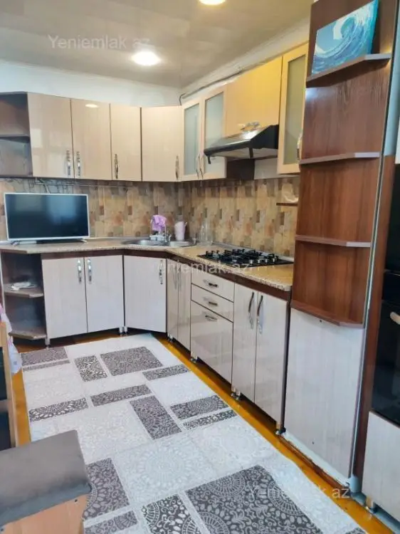 750 AZN - 4 otaqlı mənzil Kirayə (aylıq), Badamdar qəs., Səbail, Bakı