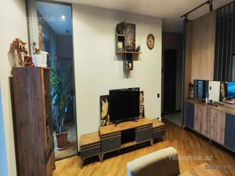 1 300 AZN - 3 otaqlı mənzil Kirayə (aylıq), Yasamal qəs., Yasamal, Bakı