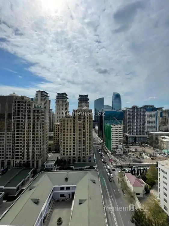 1 500 AZN - 3 otaqlı mənzil Kirayə (aylıq), Səbail, Bakı