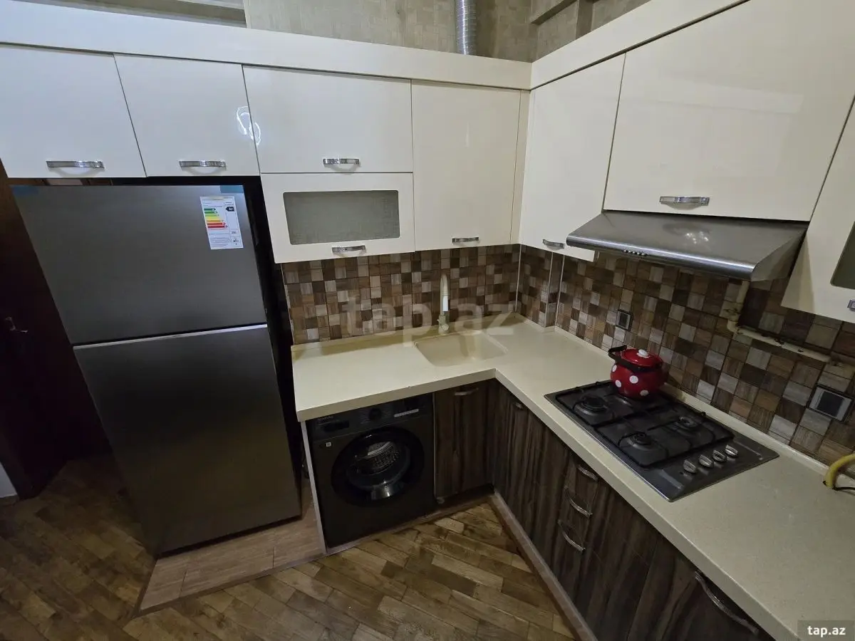900 AZN - 2 otaqlı mənzil Kirayə (aylıq), Bakı