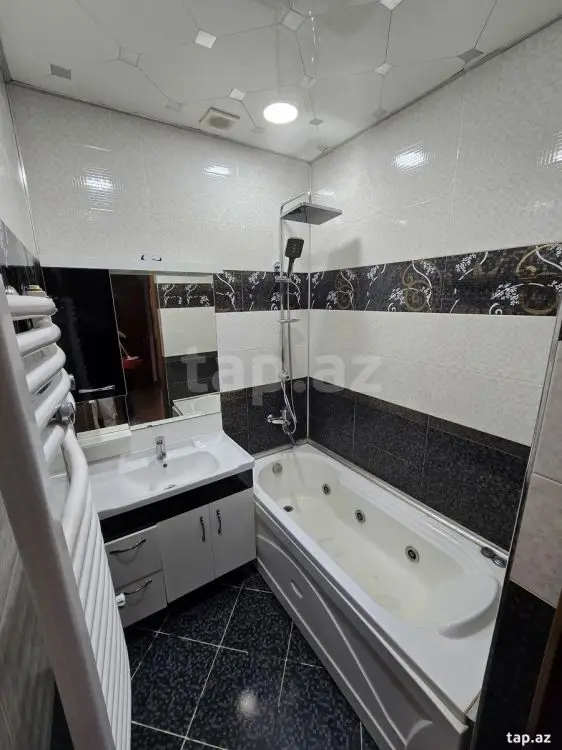 900 AZN - 2 otaqlı mənzil Kirayə (aylıq), Bakı