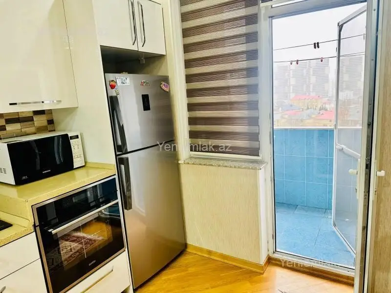 1 000 AZN - 3 otaqlı mənzil Kirayə (aylıq), Yasamal qəs., Yasamal, Bakı