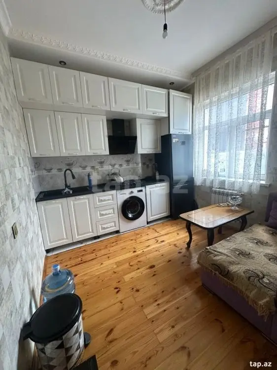 550 AZN - 4 otaqlı mənzil Kirayə (aylıq), Bakı