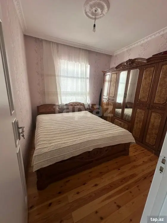 550 AZN - 4 otaqlı mənzil Kirayə (aylıq), Bakı